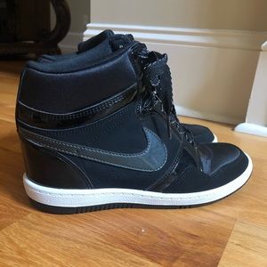 Nike Women’s Force Sky Wedge